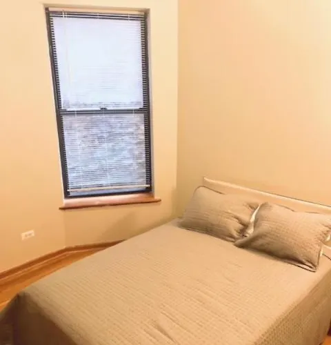 3bd/2ba In Historic Hyde Park Neighborhood W/ Parking Near Of * Chicago