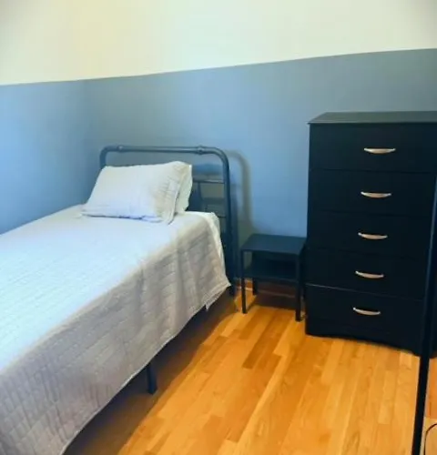 3bd/2ba In Historic Hyde Park Neighborhood W/ Parking Near Of * Chicago